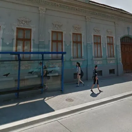 Unique Baroque Style Flat Дебрецен